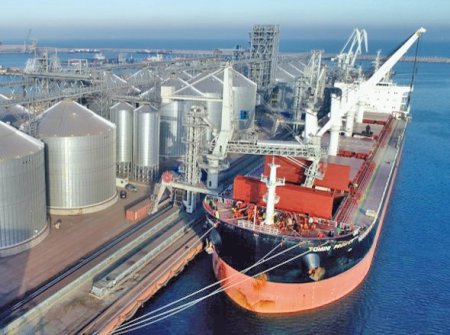 Bursa. Comvex incepe un proces de analiza a unor proiecte de dezvoltare, dupa ce compania a beneficiat de cresterea traficului de marfuri din portul Constanta: profitul din 2023, plus 82%
