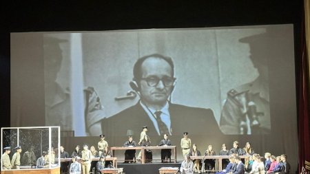 In<span style='background:#EDF514'>VATA</span>nd Istoria prin Teatru: Elevii reconstituie Procesul lui Eichmann intr-o lectie de istorie inedita, pe scena Operei Nationale Bucuresti