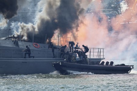 Flota fantoma a Rusiei ingrijoreaza <span style='background:#EDF514'>SUEDIA</span>. Suspiciuni de spionaj in Marea Baltica