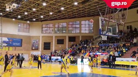 Atmosfera de la meciul de baschet feminin dintre CSM Constanta si Arad