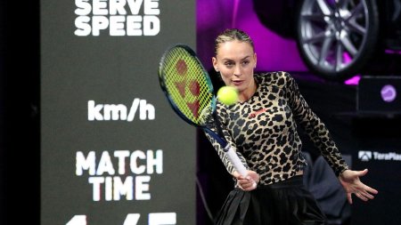 <span style='background:#EDF514'>ANA BOGDAN</span> a fost eliminata de la Madrid Open, dupa o partida in care a avut minge de meci