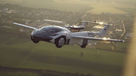 Jean-Michel Jarre, pasagerul <span style='background:#EDF514'>PRIMUL</span>ui zbor cu masina zburatoare KleinVision
