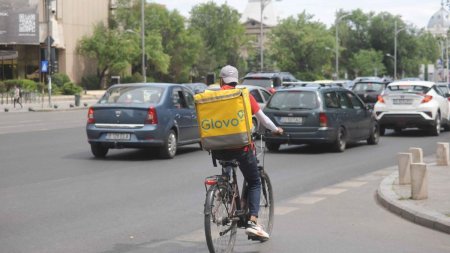 Solutie pentru criza demo<span style='background:#EDF514'>GRAFICA</span> din Romania: mai putini, dar mai educati