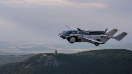 Legendarul Jean-Michel Jarre este primul pasager care a calatorit cu masina zburatoare KleinVision