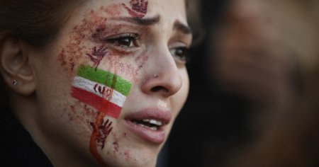 Iranul interzice din nou <span style='background:#EDF514'>INTRAREA</span> femeilor pe un stadion de fotbal