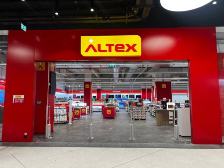 Altex isi extinde <span style='background:#EDF514'>RETEAUA</span> si deschide un nou magazin in Pitesti