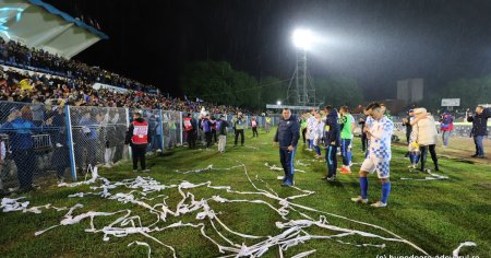 <span style='background:#EDF514'>BILETE</span>le la finala Cupei Romaniei la fotbal, epuizate rapid. Supararea suporterilor din Hunedoara