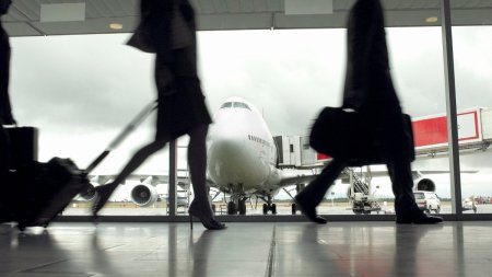 MAE, atentionare de calatorie pentru Franta: Controlorii de trafic aerian intra in greva