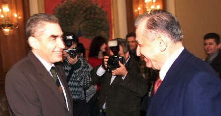 Petre Roman si Gelu <span style='background:#EDF514'>VOICA</span>n Voiculescu, chemati joi la Parchet, in Dosarul Mineriadei. Ion Iliescu va fi audiat la domiciliu