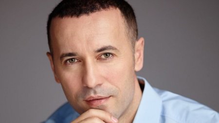 Iulian Dumitrescu: Intru in competitia electorala barbateste, deschis si asumat. Din respect pentru prahoveni
