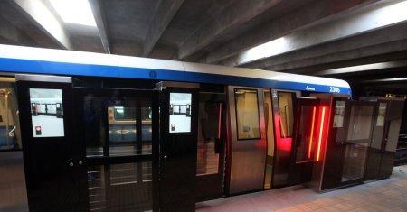 De ce scartaie vagoanele de metrou cand intra <span style='background:#EDF514'>IN GARA</span> de Nord. Ce si-a dorit Nicolae Ceausescu