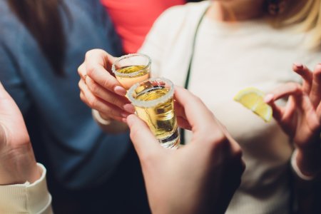 OMS, ingrijorata de consumul alarmant de alcool in randul copiilor de 11-15 ani. O amenintare grava pentru sanatatea publica