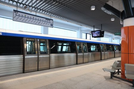 <span style='background:#EDF514'>METROREX</span>: Noul tren Metropolis produs de Alstom a sosit la Depoul Berceni. Trenul are  camere de supraveghere interioare si exterioare, sisteme de alarmare in caz de urgenta, locuri special amenajate pentru persoanele cu dizabilitati, folie anti-grafitti