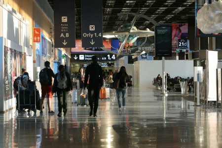 Zborurile din toata Europa, perturbate joi de o greva a controlorilor de trafic aerian din <span style='background:#EDF514'>FRANTA</span>