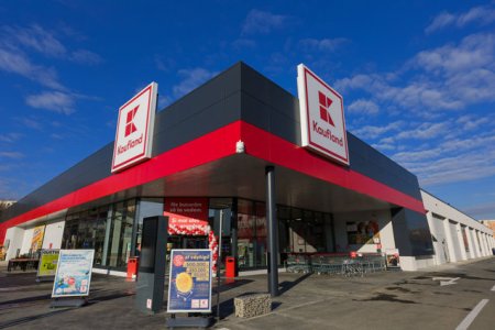 Kaufland a des<span style='background:#EDF514'>CHIS</span> magazin in Nasaud, judetul Bistrita-Nasaud, si a ajuns la o retea nationala de 178 de unitati