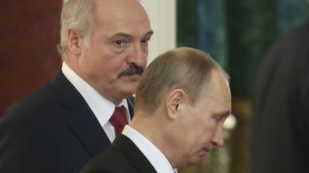 Avertismentul lui Lukasenko: Daca Rusia ar fi <span style='background:#EDF514'>FORTA</span>ta prea mult s-ar ajunge la o apocalipsa nucleara