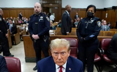 Trump se intoarce la p<span style='background:#EDF514'>ROCE</span>sul penal din New York la audierea fostului patron al tabloidului The National Enquirer David Pecker