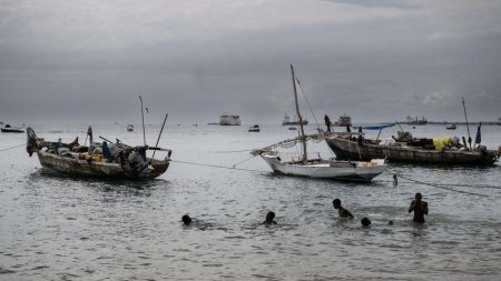 Peste 150 de oameni au murit din cauza inundatiilor si <span style='background:#EDF514'>ALUNECARI</span>lor de teren din Tanzania