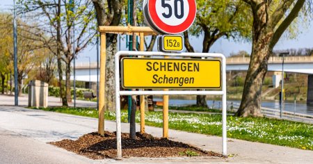 60% dintre romani cred ca Romania a indeplinit toate criteriile pentru admiterea totala in Schengen, dar e blocata de interese economice