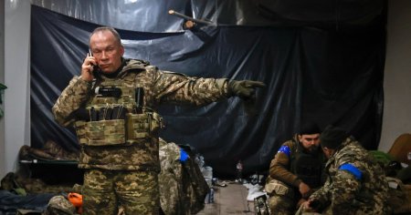 Bilantul dupa trei luni al noului comandant al Fortelor Armate Ucrainene: Armata lui Putin sangereaza din greu, dar <span style='background:#EDF514'>CAST</span>iga inca teren