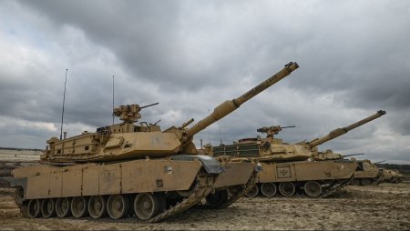 Ucrainenii au retras din prima linie tancurile de lupta Abrams primite de la americani. <span style='background:#EDF514'>RUSI</span>i au distrus deja 5 din cele 31 livrate de SUA
