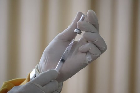 Primul vaccin ARNm contra cancerului, in ultima faza de testare