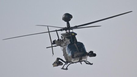 Un elicopter Black Hawk transporta organe prelevate pentru <span style='background:#EDF514'>TRANSPLANT</span>