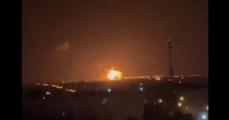 Ucrainenii au atacat cu drone doua rafinarii de petrol si un aerodrom militar din regiunea Krasnodar <span style='background:#EDF514'>VIDEO</span>