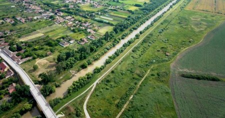 Moment istoric pe Bega. Prima cursa dupa 1988 intre Timisoara si Otelec. Vaporul cu 45 de pasageri a ajuns dupa trei ore