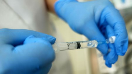 Primul vaccin cu ARN Mesager a fost testat impotriva cancerului de piele. Este <span style='background:#EDF514'>PERSONAL</span>izat pentru fiecare caz