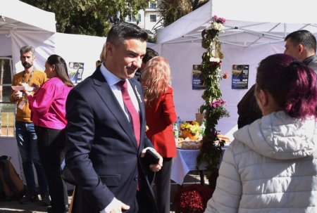 500.000 de euro spaga pentru postul de arhitect sef al Iasiului. Detalii din rechizitoriul primarului Mihai Chirica in <span style='background:#EDF514'>DOSAR</span>ul Veranda