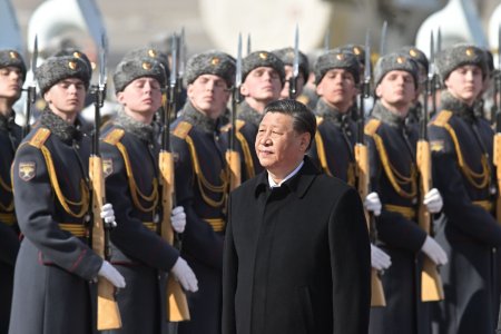 Xi Jinping a facut cea mai mare restructurare a armatei chineze din <span style='background:#EDF514'>ULTIMU</span>l deceniu. Strategia din spatele deciziei sale