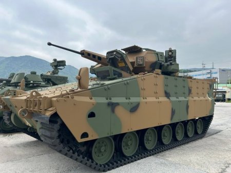 Sud coreenii de la Hanwha au pus ochii pe Romania. Programul vehiculelor de lupta a infanteriei, marea <span style='background:#EDF514'>MIZA</span>. Partea a II-a