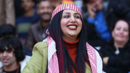 O femeie influencer din Irak a fost impuscata. Ea fusese acuzata de i<span style='background:#EDF514'>MORA</span>litate