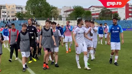 Otelul - Hermannstadt 1-0 » Jucatorii lui Dorinel Munteanu s-au bucurat alaturi de suporteri pentru victoria obtinuta