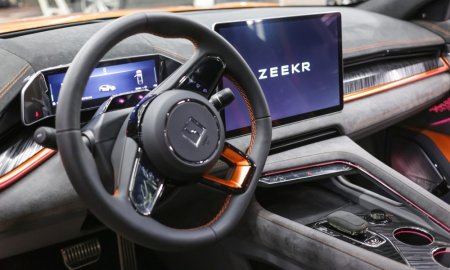 Marca <span style='background:#EDF514'>CHINEZ</span>a de vehicule de lux Zeekr sustine ca a depasit deja Tesla in anumite regiuni din China