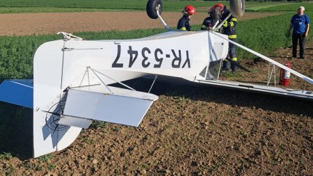 Incident aviatic in Alba! Un aparat de mici dimensiuni a aterizat fortat