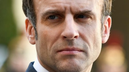 Armele nucleare ale <span style='background:#EDF514'>FRANT</span>ei ar trebui sa faca parte din dezbaterea europeana privind apararea, spune Emmanuel Macron