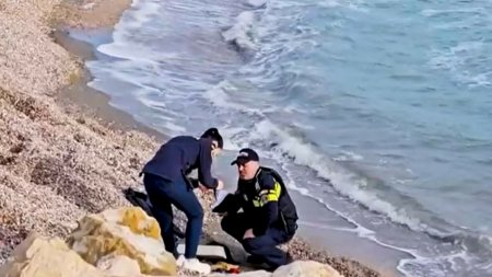 <span style='background:#EDF514'>MISTER</span>ul mortii barbatului gasit inecat in mare, in Mamaia. Unde a fost descoperit cadavrul