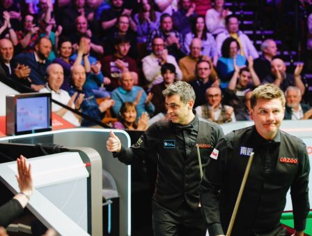 <span style='background:#EDF514'>RONNIE</span> O'Sullivan continua cursa spre al 8-lea titlu mondial