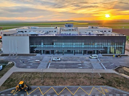 Investitie degeaba? Aeroport modernizat, fara curse: Aeroportul Tulcea, poarta de intrare in Delta Dunarii, la final cu investitia de 180 mil. lei in modernizare, dar cu zero zboruri:  