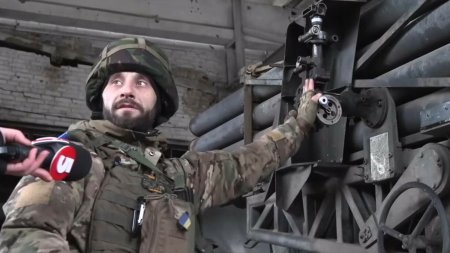 Reactiile militarilor ucraineni dupa ce au folosit o arma romaneasca impotriva rusi<span style='background:#EDF514'>LOR:</span> Am oprit pentru ca fierbea | VIDEO