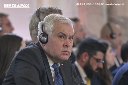 Militarii romani din strainatate, convocati in videoconferinta de ministrul apararii