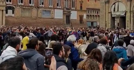 Imagini senzationale in Bologna. Mii de oameni de toate natiile s-au prins in hora pe Ciuleandra. VIDEO