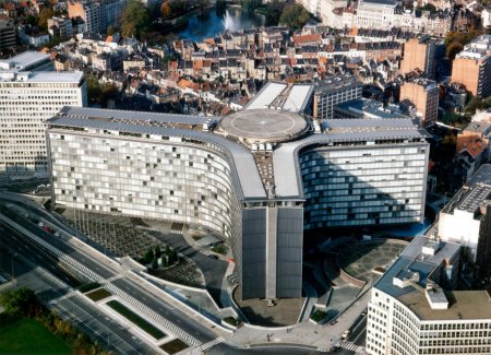 Comisia Europeana s-a lansat pe piata imobiliara belgiana