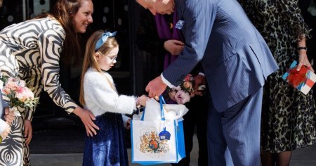 Regele Charles al III-lea revine la indatoririle publice. A facut o vizita la un centru de tratare a cancerului VIDEO
