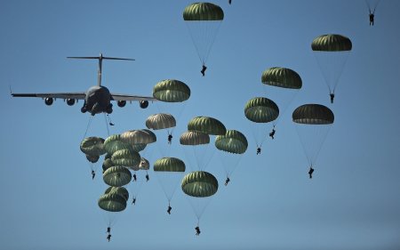 In minivacanta de Pasti, atentie la coloanele militare!