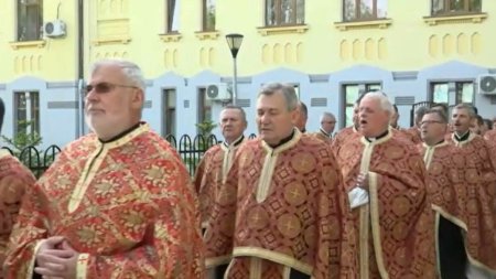 Pelerinaj impresionant la Blaj. Credinciosii au refacut Drumul Crucii