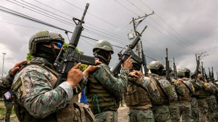 Conflict armat intern intr-o tara din America de Sud. Presedintele a decretat stare de <span style='background:#EDF514'>URGENTA</span>