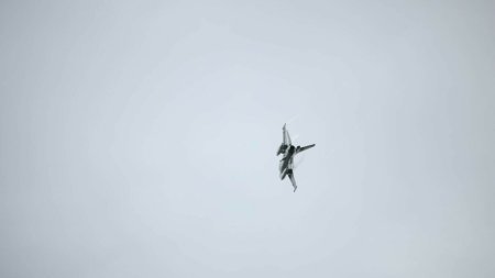 Un avion de lupta F-16 s-a prabusit in parcul national White Sands din New Mexico